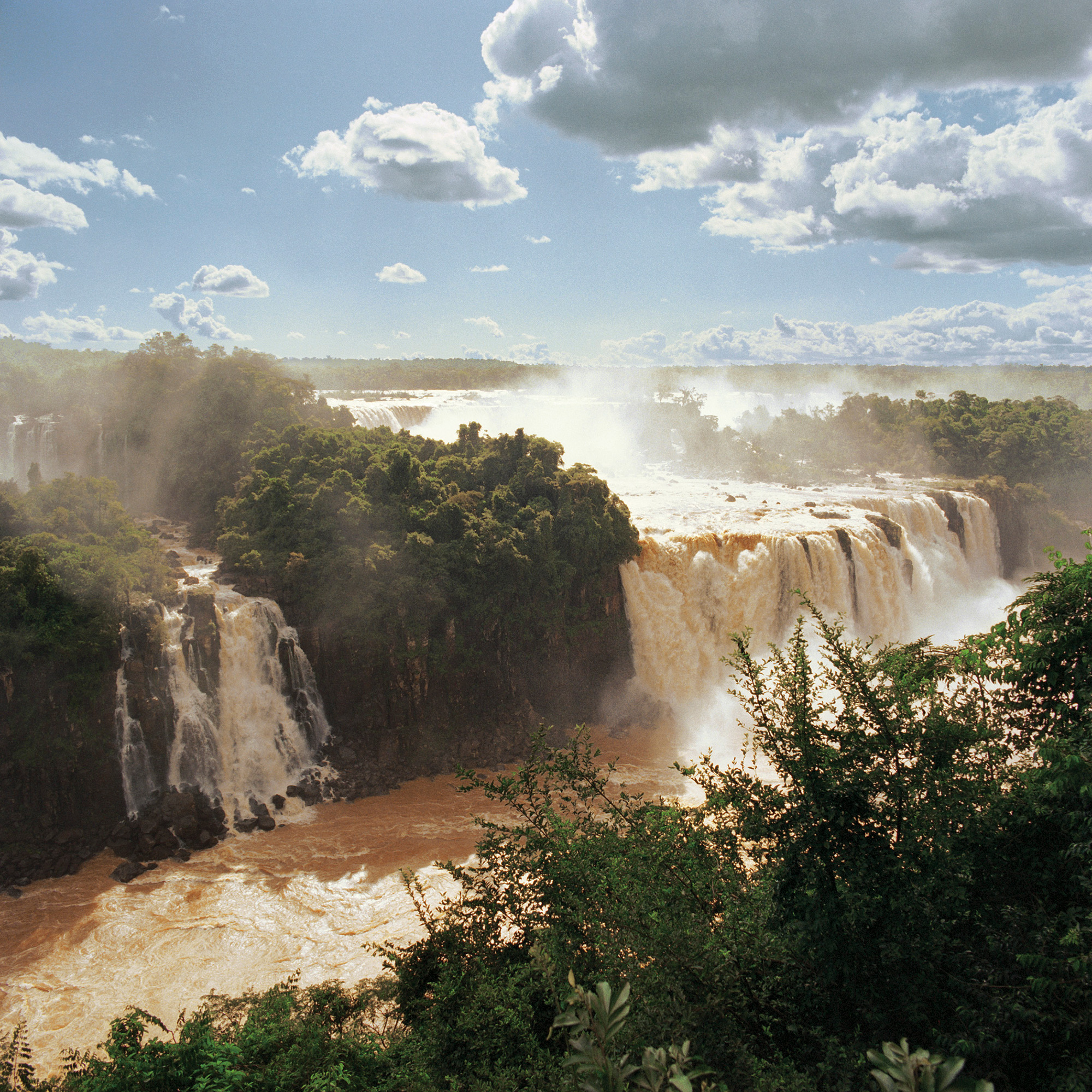 Samuel Curtis Johnson, Jr.’s photography of Noel Kemp Falls in South America